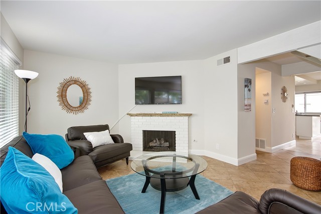 Detail Gallery Image 3 of 37 For 33422 Nottingham Way #B,  Dana Point,  CA 92629 - 3 Beds | 1/1 Baths