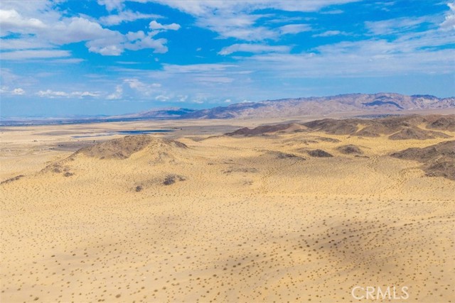 67859 Valle Vista Road, 29 Palms CA: https://media.crmls.org/medias/2a33ffc2-4560-4c18-b151-c07bf8cfdd6a.jpg