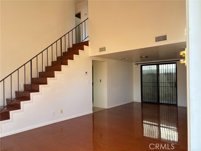 Detail Gallery Image 6 of 17 For 127 N 5th Street #a, Alhambra,  CA 91801 - 3 Beds | 2/1 Baths