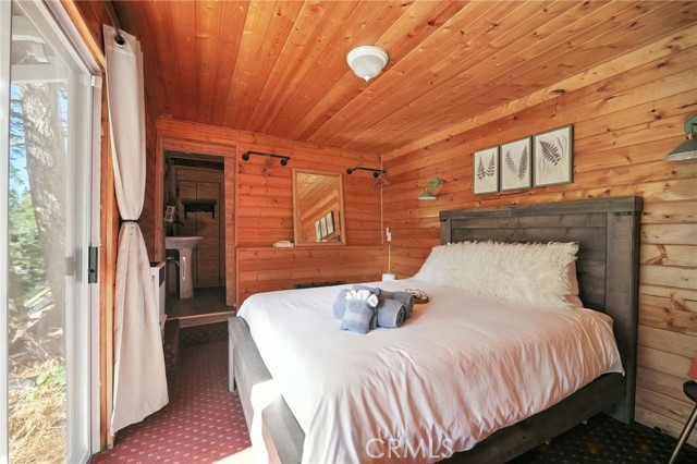 782 Virginia Court, Lake Arrowhead CA: https://media.crmls.org/medias/2a34ea6d-962e-46d9-bc4f-6744d38c6dc5.jpg