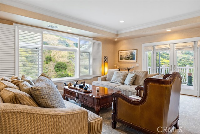 Detail Gallery Image 11 of 74 For 340 Olinda Dr, Brea,  CA 92823 - 6 Beds | 6/1 Baths