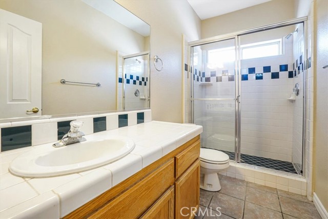 6940 Oak Vista Lane, Oak Hills CA: https://media.crmls.org/medias/2a351d7a-2e39-4263-9790-710e5664854f.jpg