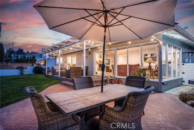 26206 Grayslake Road, Rancho Palos Verdes, California 90275, 4 Bedrooms Bedrooms, ,2 BathroomsBathrooms,Residential,Sold,Grayslake,SB22078897