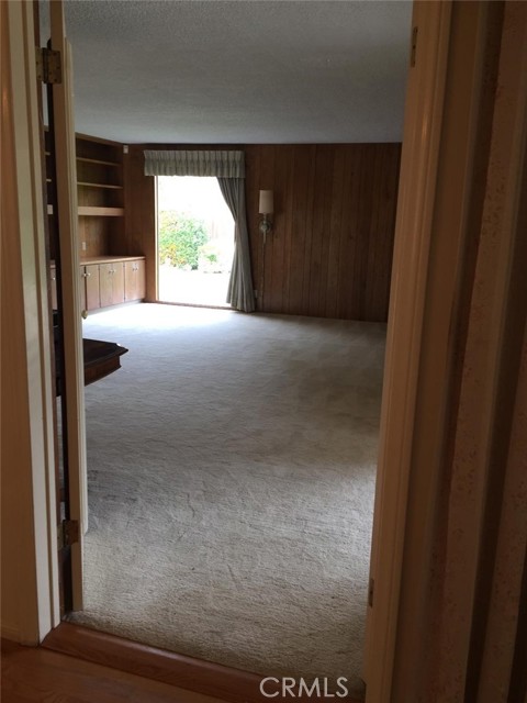 23439 Clarendon Street, Woodland Hills CA: https://media.crmls.org/medias/2a355d03-b2a4-4030-a2b7-6dec0dba5309.jpg