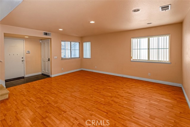 Detail Gallery Image 5 of 32 For 248 Sundance Ct, Azusa,  CA 91702 - 3 Beds | 3 Baths