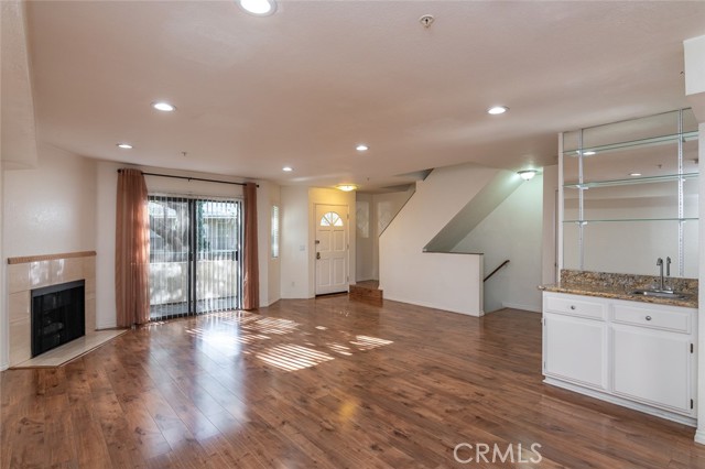 2930 Montrose Avenue, La Crescenta CA: https://media.crmls.org/medias/2a376aa3-2602-4bba-9053-f489d94f98a7.jpg