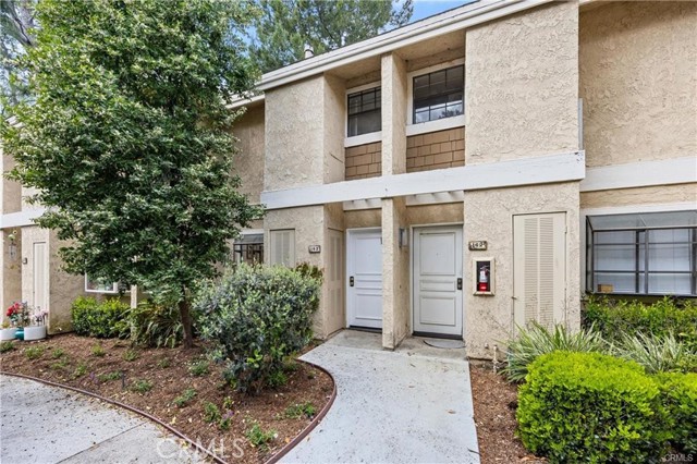 163 Pineview, Irvine CA: https://media.crmls.org/medias/2a37d703-42d3-4b69-b29a-fd15e8e19d2e.jpg