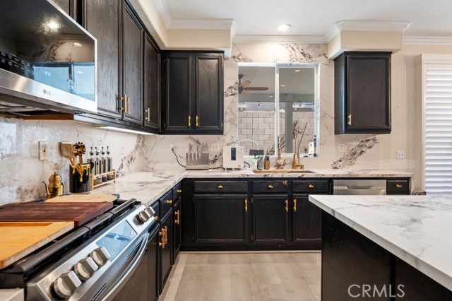 Detail Gallery Image 12 of 37 For 6223 Gretchen Ct, Fontana,  CA 92336 - 5 Beds | 3 Baths