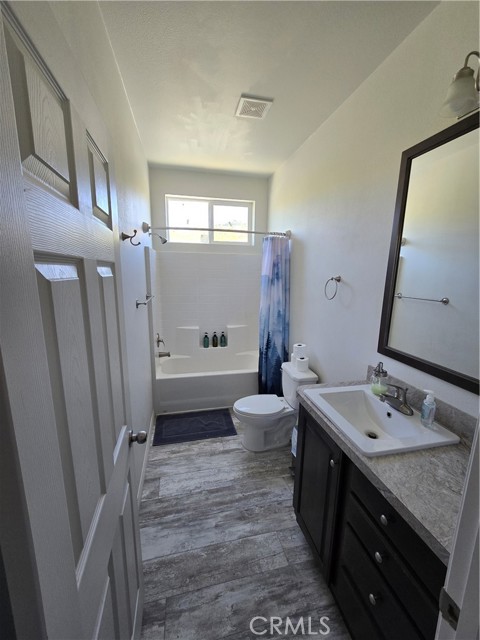Detail Gallery Image 20 of 42 For 15045 Harbart Dr, Riverside,  CA 92506 - 4 Beds | 3/1 Baths