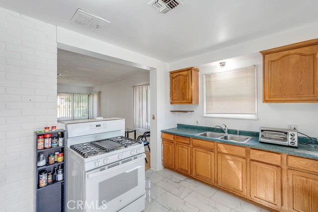 Detail Gallery Image 9 of 24 For 280 Macdonald St, Pasadena,  CA 91103 - 2 Beds | 1 Baths