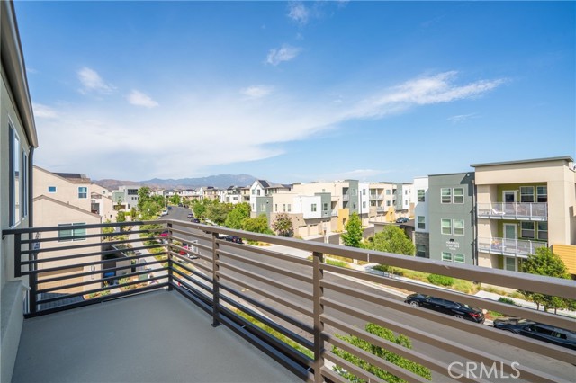 187 yugen, Irvine CA: https://media.crmls.org/medias/2a39f753-7833-460d-b6be-a01f4960ed52.jpg