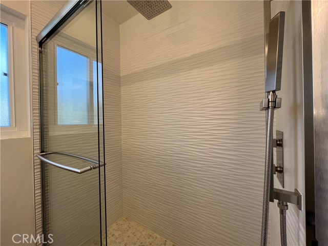 1521 West Glenoaks Boulevard, C photo 17