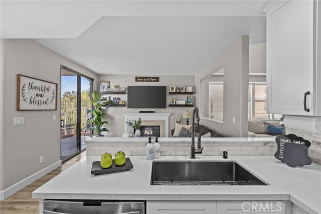 Detail Gallery Image 6 of 39 For 1519 San Rafael Pl, Corona,  CA 92882 - 3 Beds | 3 Baths