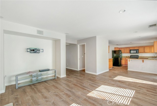 25159 Sagebush Way, Corona CA: https://media.crmls.org/medias/2a3b0e11-0b1e-4822-b2d6-32d941d9ec20.jpg