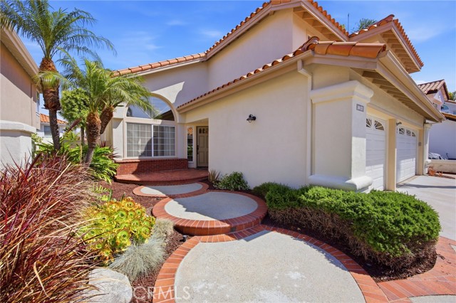 Detail Gallery Image 5 of 71 For 1504 Avenida De Nogales, San Clemente,  CA 92673 - 5 Beds | 3 Baths