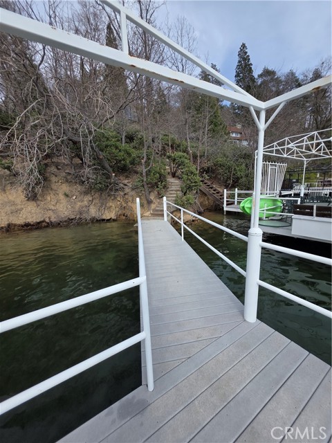 Detail Gallery Image 18 of 27 For 412 N 412 #a, Lake Arrowhead,  CA 92354 - 0 Beds | 0 Baths