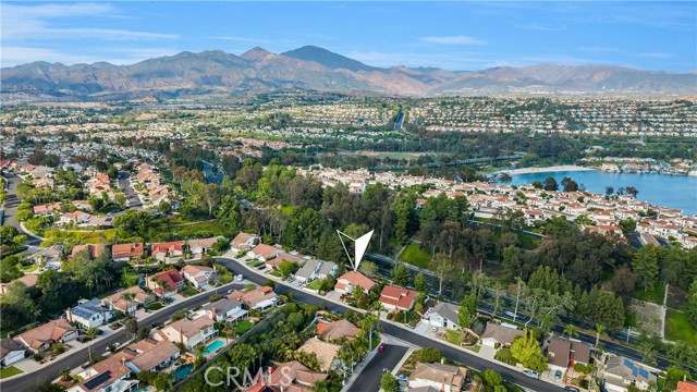 27662 Esla, Mission Viejo CA: https://media.crmls.org/medias/2a3bf46d-3d54-440b-b019-4c17e1fc931d.jpg