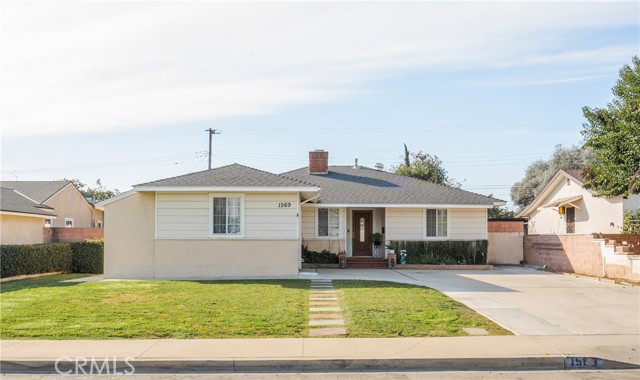 Detail Gallery Image 1 of 28 For 1569 N Caswell Ave, Pomona,  CA 91767 - 3 Beds | 1 Baths