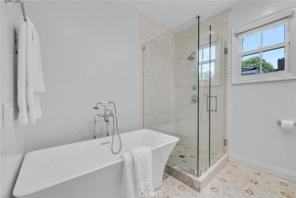 MLS #CV26158606 image #19