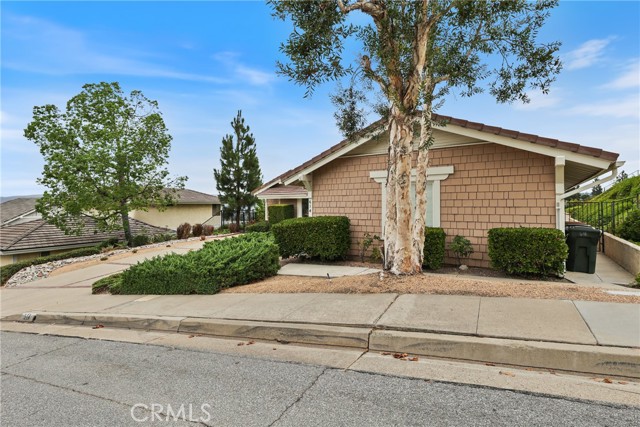 614 S Pathfinder Trail, Anaheim Hills CA: https://media.crmls.org/medias/2a3d227d-72ad-4743-bd71-5412f481802a.jpg