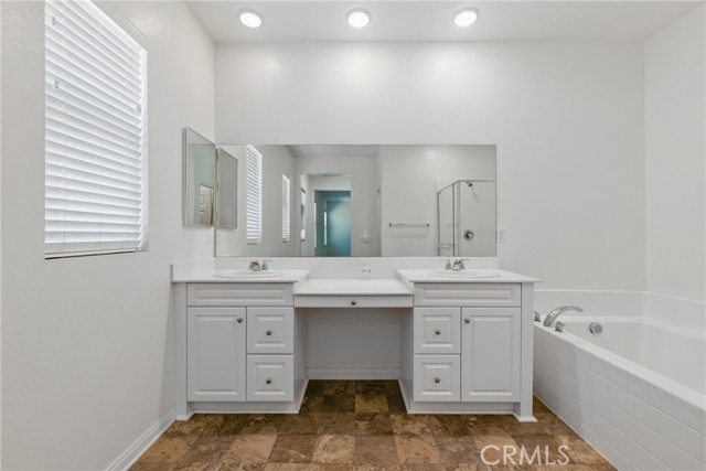 Detail Gallery Image 17 of 39 For 24583 Acadia Dr, Corona,  CA 92883 - 3 Beds | 2/1 Baths