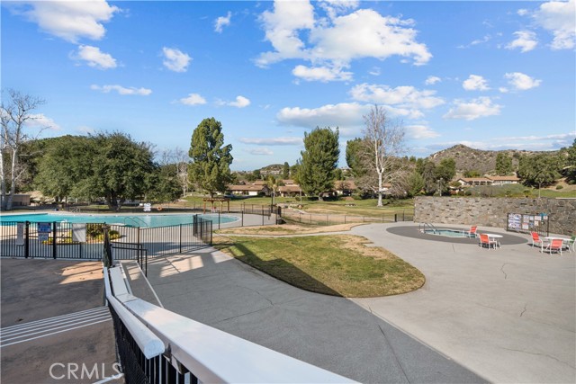 Detail Gallery Image 35 of 38 For 19504 Avenue of the Oaks #C,  Newhall,  CA 91321 - 2 Beds | 2 Baths