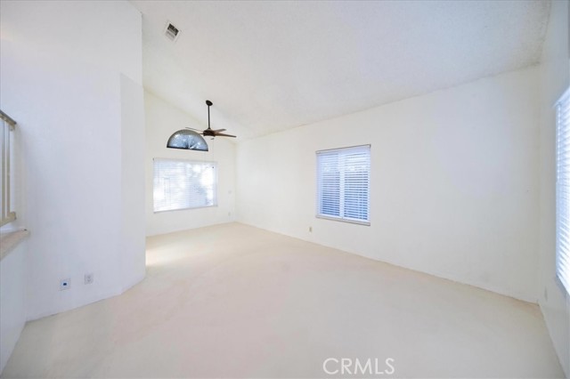 Detail Gallery Image 11 of 41 For 27552 via Real, Menifee,  CA 92585 - 4 Beds | 3 Baths