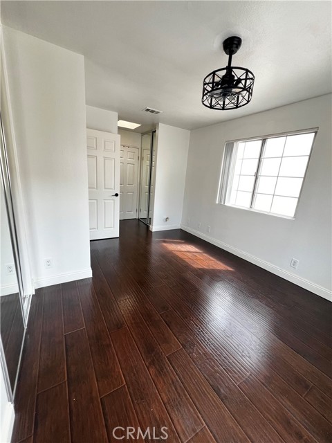 Detail Gallery Image 10 of 19 For 613 Poinsettia Ave #1/2,  Corona Del Mar,  CA 92625 - 3 Beds | 2 Baths