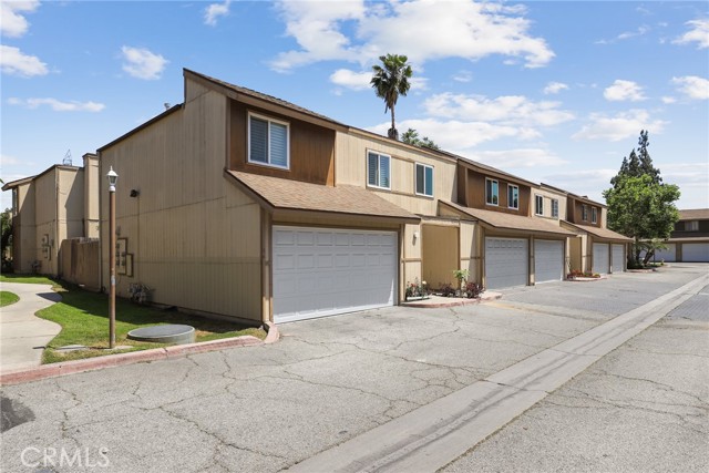 Detail Gallery Image 4 of 32 For 12828 Ramona Bld #54,  Baldwin Park,  CA 91706 - 3 Beds | 2 Baths