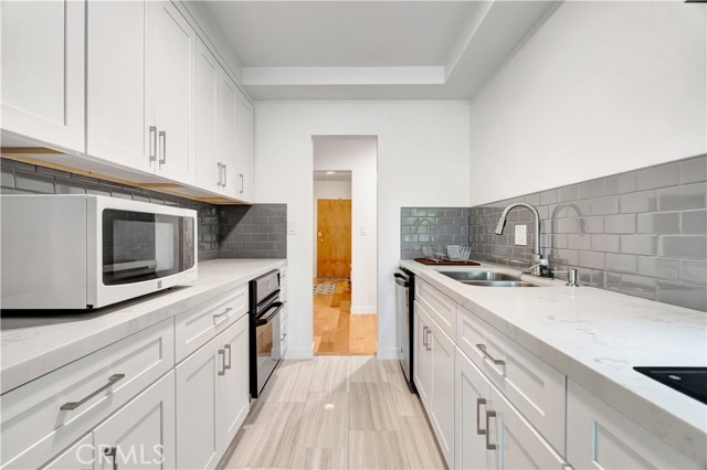 8710 Delgany Avenue, Playa del Rey CA: https://media.crmls.org/medias/2a40fd05-024d-4c42-b4bc-90d7036dbeff.jpg