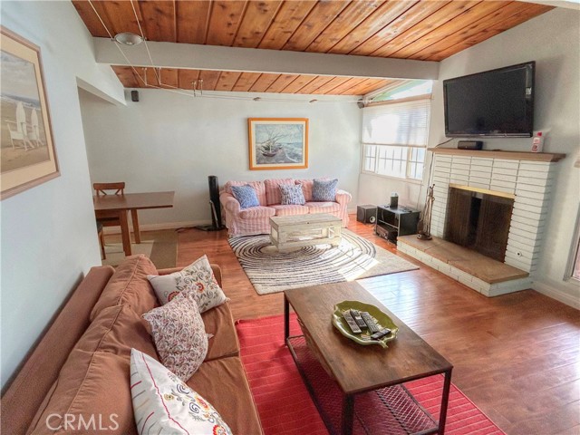 Detail Gallery Image 3 of 20 For 139 W Mariposa, San Clemente,  CA 92672 - 3 Beds | 2 Baths