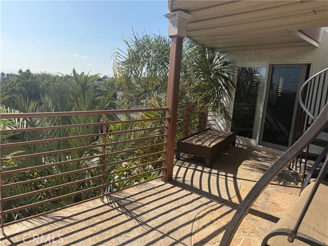 1994 Stanley Avenue, Signal Hill CA: https://media.crmls.org/medias/2a424152-f15c-415c-b948-e47acaab241c.jpg