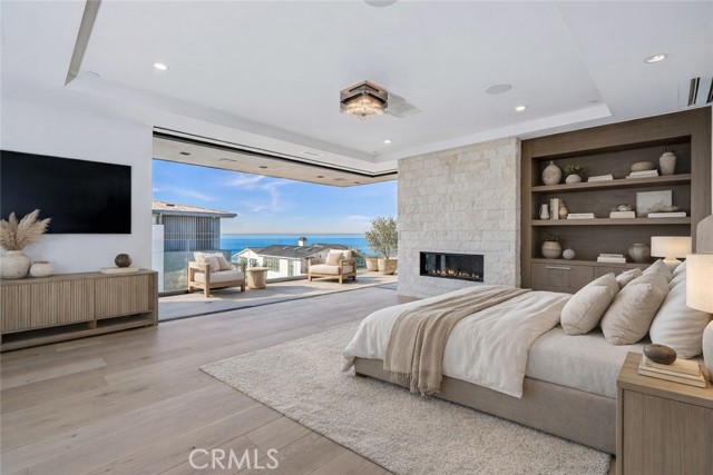 Detail Gallery Image 24 of 47 For 2016 Ocean, Manhattan Beach,  CA 90266 - 5 Beds | 5/2 Baths