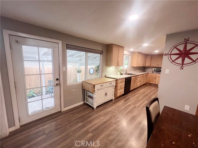 20415 Myron St, Perris CA: https://media.crmls.org/medias/2a4296a8-7db9-4085-aba7-f3eddb45c1ef.jpg