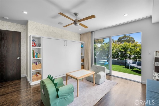 Detail Gallery Image 14 of 22 For 1049 14th St, Manhattan Beach,  CA 90266 - 3 Beds | 2 Baths