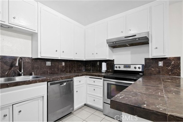 Detail Gallery Image 10 of 20 For 444 Obispo Ave #3,  Long Beach,  CA 90814 - 2 Beds | 2 Baths