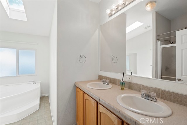 Detail Gallery Image 12 of 15 For 675 W Oakland Ave #E2,  Hemet,  CA 92543 - 3 Beds | 2 Baths