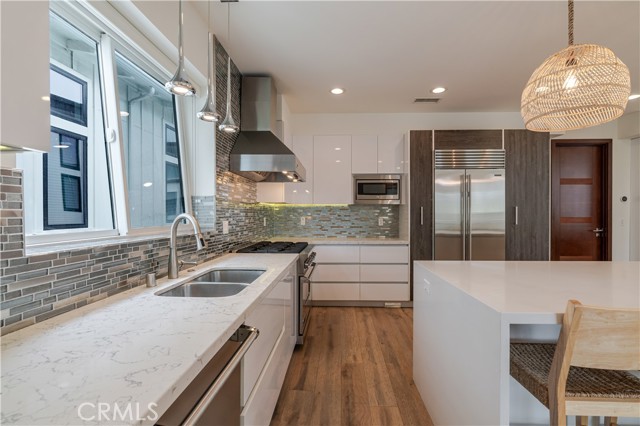 Detail Gallery Image 38 of 72 For 500 N Lucia Ave, Redondo Beach,  CA 90277 - 4 Beds | 5 Baths
