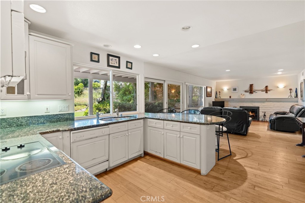 MLS #OC25155618 img 14