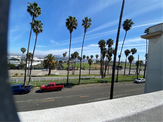 1431 Beacon, Los Angeles CA: https://media.crmls.org/medias/2a44e4ae-cea4-4267-baf3-923b3bba2003.jpg