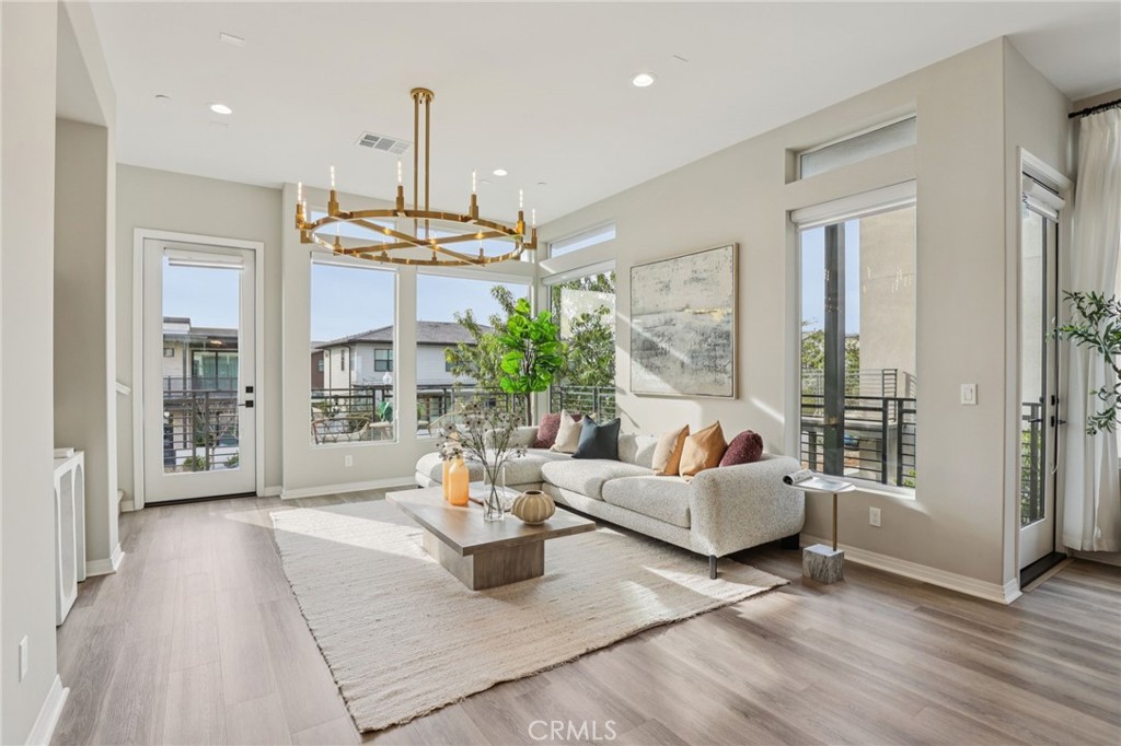 MLS #OC25253268 image #5