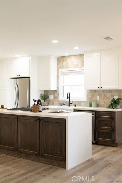 Detail Gallery Image 43 of 51 For 7048 Mclennan Ave, Lake Balboa,  CA 91406 - 4 Beds | 2 Baths