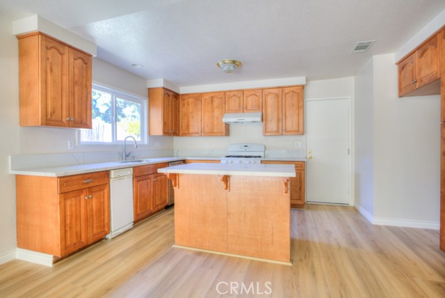 Detail Gallery Image 12 of 45 For 3633 Bayberry Dr, Chino Hills,  CA 91709 - 4 Beds | 3 Baths