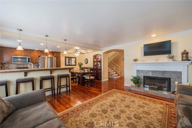 Detail Gallery Image 3 of 37 For 1043 W 12th, San Pedro,  CA 90731 - 3 Beds | 2/1 Baths