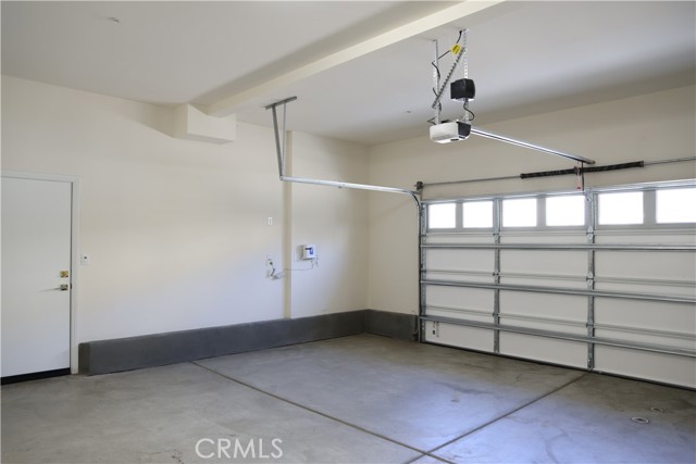 Detail Gallery Image 24 of 28 For 16255 Castello #2,  Fontana,  CA 92336 - 4 Beds | 2/1 Baths