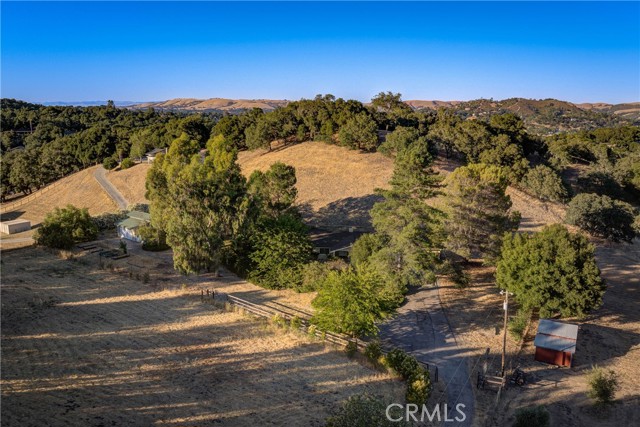 6305 Portola Road, Atascadero CA: https://media.crmls.org/medias/2a47f0e5-f942-47a1-83cb-944db24641fd.jpg