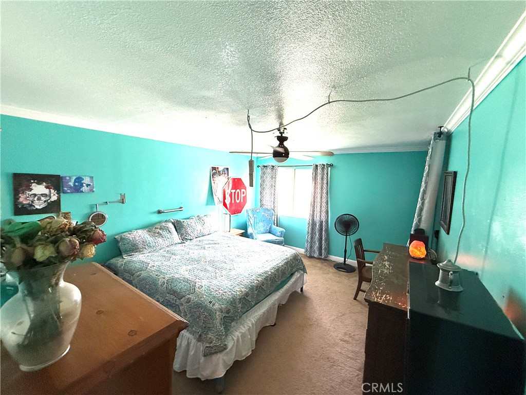 https://media.crmls.org/medias/2a486c5c-55eb-47dc-be6c-67faa0cd227f.jpg?preset=X-Large