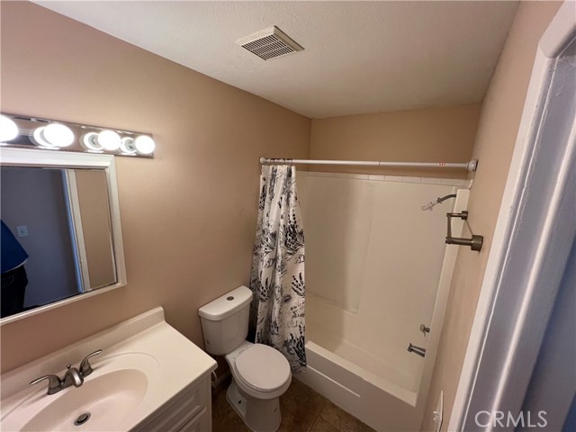 Detail Gallery Image 5 of 11 For 408 N via Roma, Anaheim,  CA 92806 - 2 Beds | 1/1 Baths