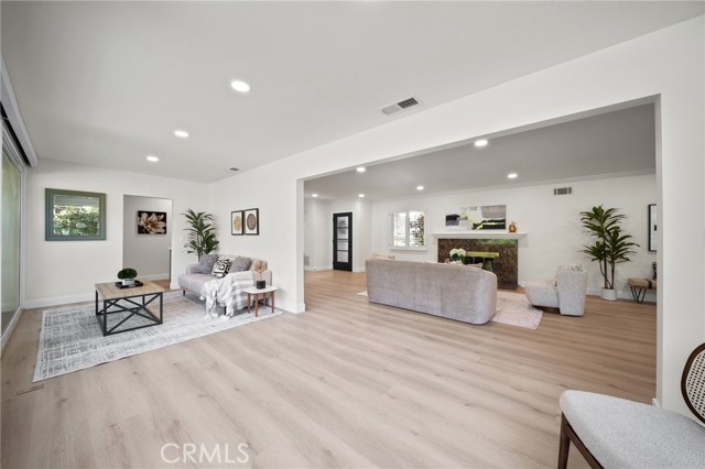 1648 Highland Oaks Drive, Arcadia CA: https://media.crmls.org/medias/2a4bd5cc-424a-4277-a07e-72b6f6f14106.jpg