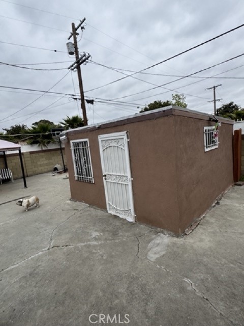 1301 E 106th Street, Los Angeles CA: https://media.crmls.org/medias/2a4c524a-3f1d-42eb-8229-df70cf24f394.jpg